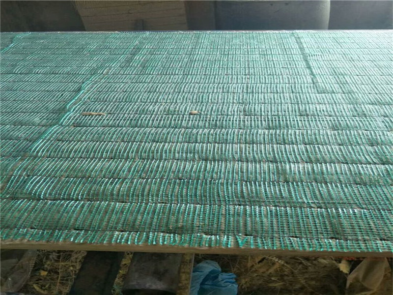 增強網(wǎng)織巖棉板